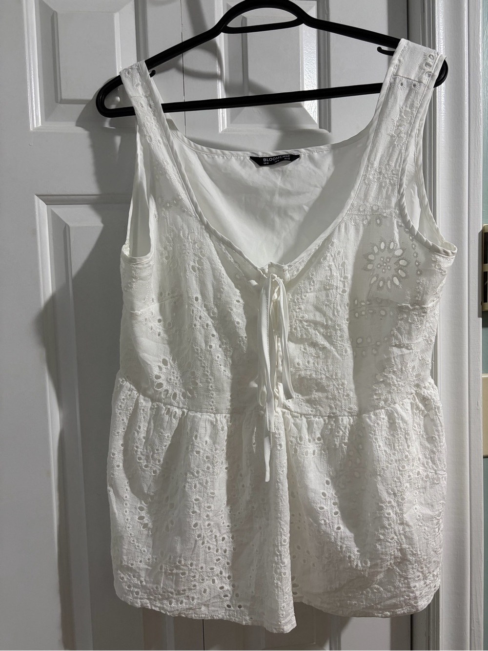 BloomChic White Eyelet Tie-Front Sleeveless Blouse